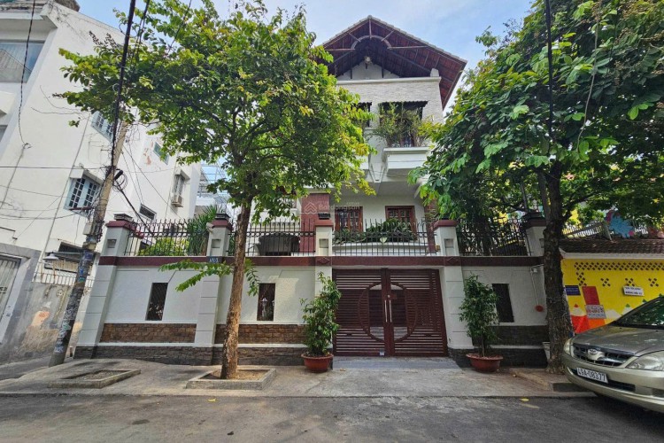 Bán biệt thự 101/3 Đinh Bộ Lĩnh - DT 12x23m - 4 tấm - Giá 62 tỷ!