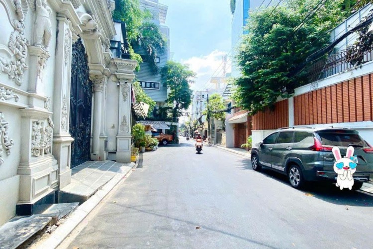 Bán biệt thự 149/20 Bành Văn Trân - DT 10x20m - Sân vườn 1 lầu - Giá 31 tỷ!