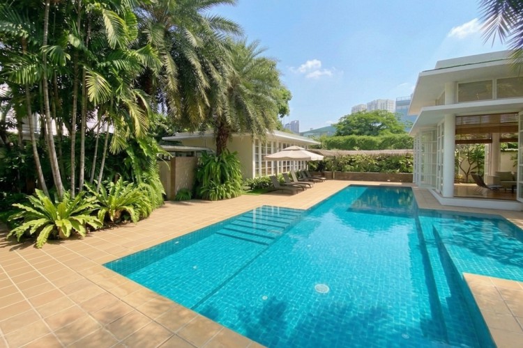 Bán biệt thự 24 đường 46 Thảo Điền - 34x100m = 3197m2 - tổ hợp 5 căn + hồ bơi - Giá 999,9 tỷ!