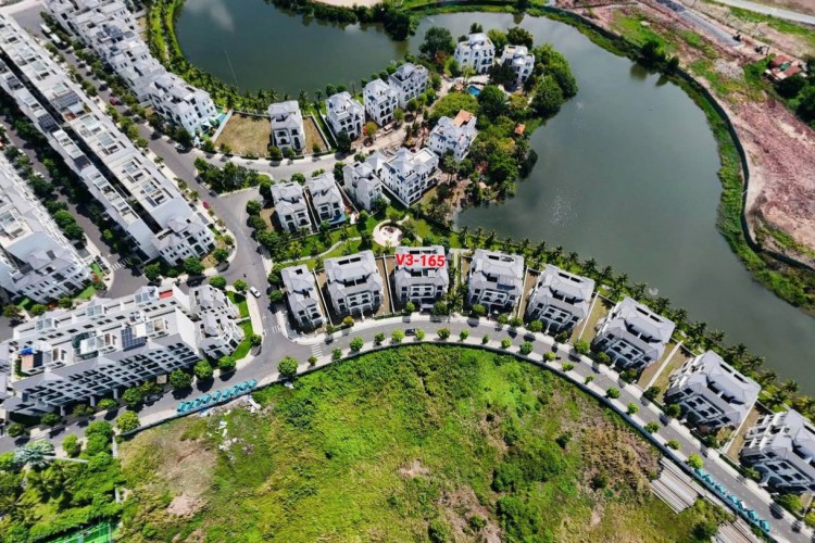 Bán biệt thự đơn lập ven sông Vinhomes Grand Park - 11x27m - 5 tấm - Giá 65 tỷ!