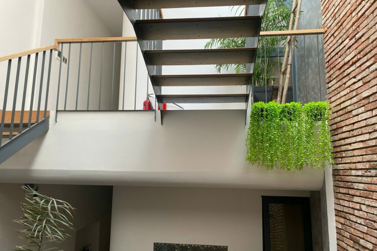 Bán CHDV 67D Đinh Công Tráng - DT 4,6x30m - 4 tầng - HĐT 120tr/thg - Giá 33 tỷ!
