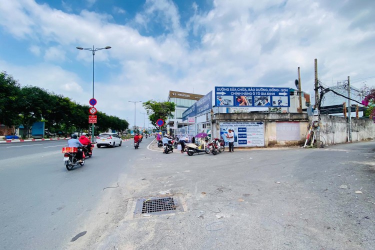 Bán đất góc 162 Phạm Văn Đồng - 37x36m (NH58m) = 1675m2 - GPXD 2 hầm + 16 tầng - Giá 349 tỷ!