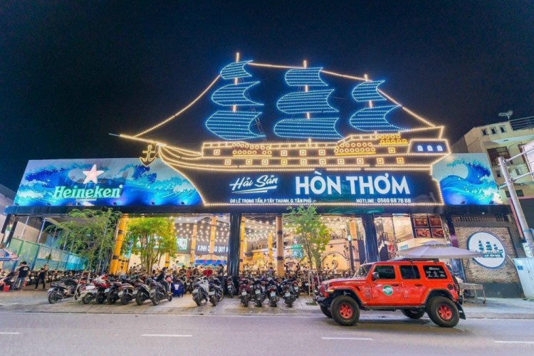 Bán góc 3MTKD 6 Lê Trọng Tấn - DT 2000m2 - HĐT 4 tỷ/năm - Giá 300 tỷ!