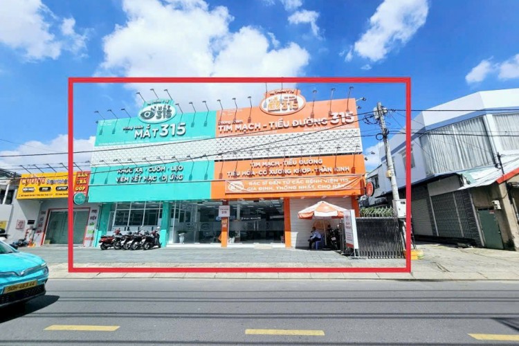 Bán góc 3MTKD 833 Nguyễn Văn Quá - DT 20x33m - Hai tầng - HĐT 120tr/thg - Giá 68 tỷ!