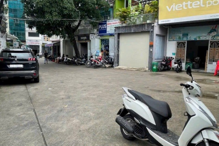 Bán nhà 104/21 Mai Thị Lựu - DT 9,5x15m - 4 tầng thang máy - Giá 38,5 tỷ!