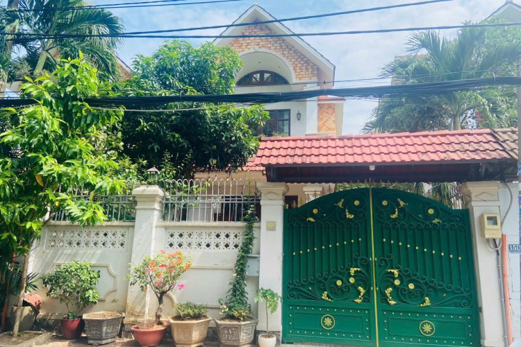 Bán nhà 15C Ngô Quang Huy - DT 9x22,5m - 3 lầu thang máy - Giá 80 tỷ!