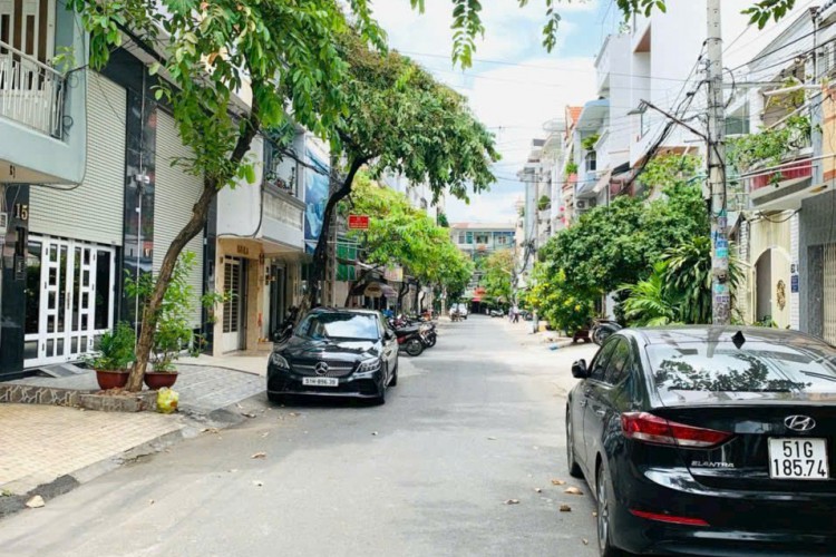 Bán nhà 19 đường số 7A CXBT - DT 4,5x14m - Một lầu - Giá 13,7 tỷ!