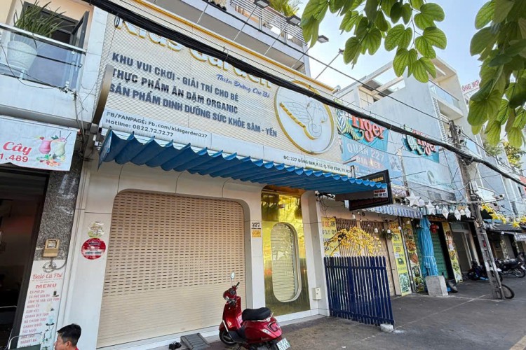 Bán nhà 27 Đồng Đen - 6,5x27m - 3 tấm - Giá 48 tỷ!