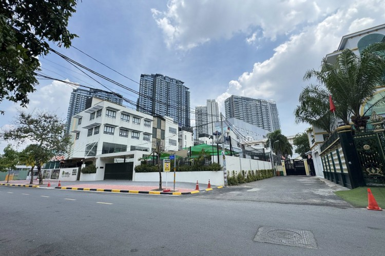 Bán nhà 33 Giang Văn Minh - 24x69m = 1.692m2 - KT 1 tỷ/thg - Giá 320 tỷ!