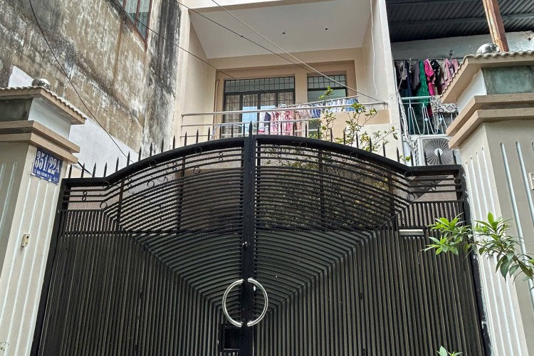 Bán nhà 351/22A Lê Đại Hành - DT 4x21,6m - 3 tấm - Giá 12,8 tỷ!