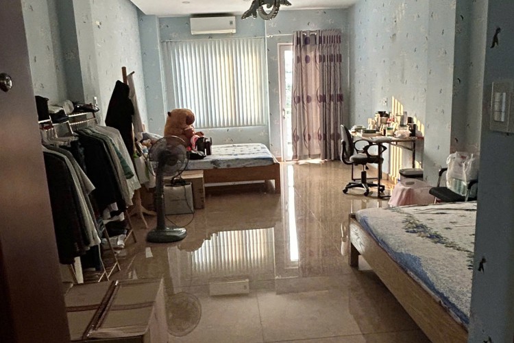 Bán nhà 378 Lạc Long Quân - DT 4x13m - 5 tấm - Giá 17 tỷ!