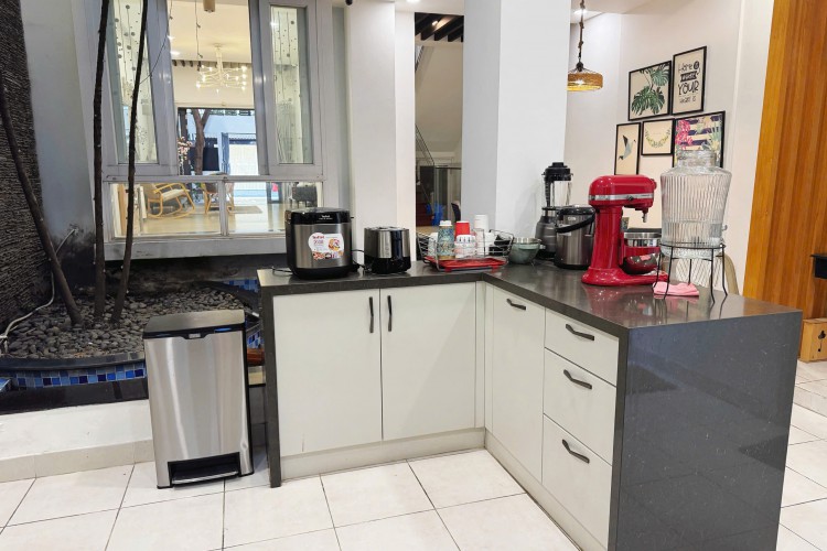 Bán nhà 38/28 Nguyễn Văn Trỗi - DT 6x28m - 5 tấm - Giá 44 tỷ!