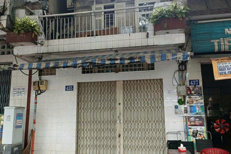 Bán nhà 435 Minh Phụng - 4,6x14m - Một lầu cũ - Giá 18,5 tỷ!