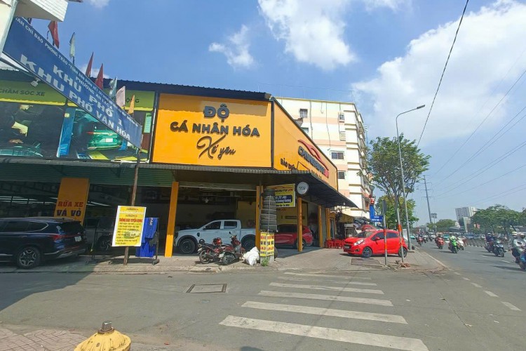 Bán góc 438-440 Kinh Dương Vương - DT 17x23m - 2 tầng - HĐT 65tr/thg - Giá 70 tỷ!