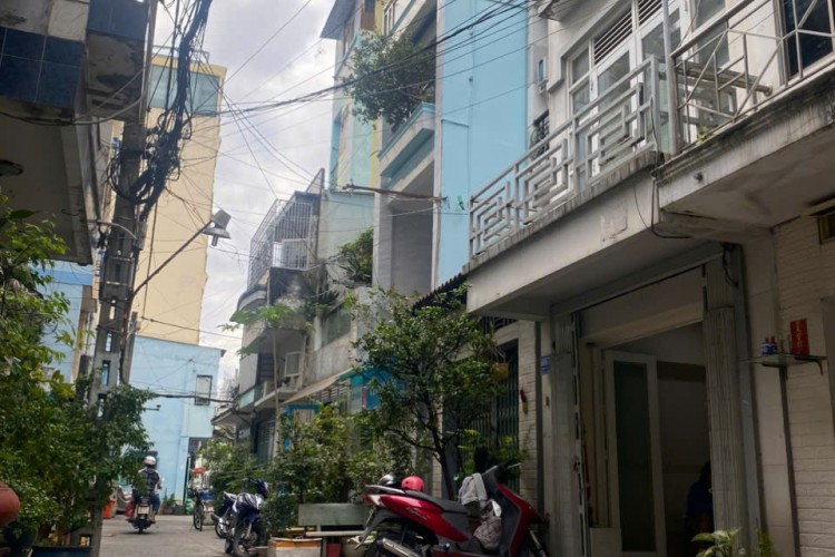 Bán nhà 606/161 Đường 3/2 - DT 3,5x15m - 2 lầu - Giá 9,7 tỷ!