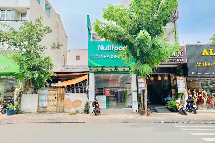 Bán nhà 92 Tân Sơn Nhì - DT 6,2x19m - Cấp 4 - Giá 35 tỷ!