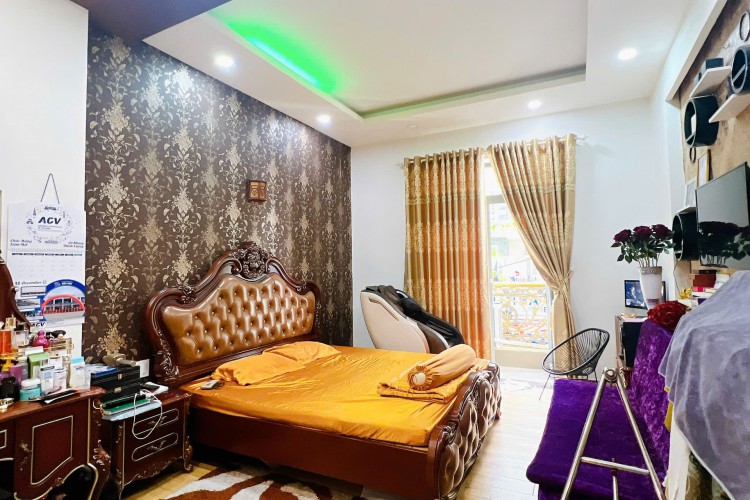 Bán nhà đẹp 21 Bàu Cát 1 - DT 4x18,5m - 4 tấm - Giá 18 tỷ!