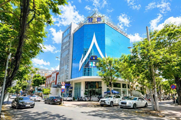 Bán toà góc 369B Nguyễn Trãi - 14x25m - 2 hầm + 10 tầng - 2650m2 sàn - HĐT 900tr/thg - Giá 450 tỷ!