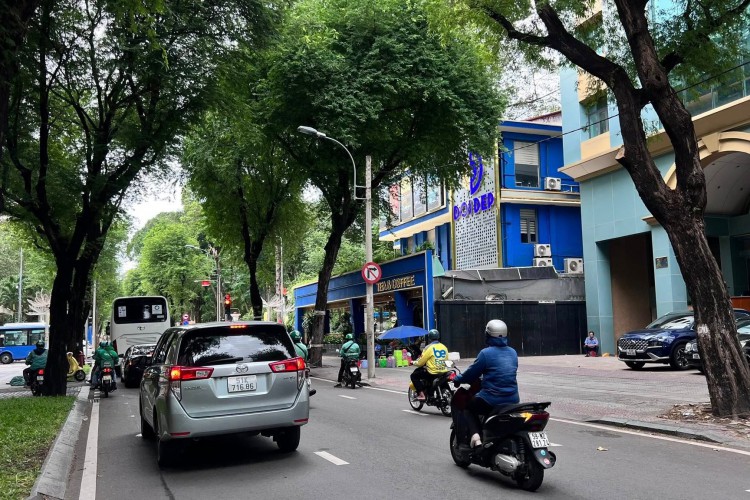 Bán tòa nhà 100 Nguyễn Du - DT 12x31m - 5 tấm - Giá 420 tỷ! 