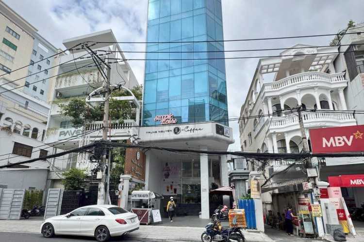 Bán tòa nhà 145 Lê Quang Định - DT 9,3x24m - Hầm + 9 tầng - KT 250tr/thg - Giá 95 tỷ!