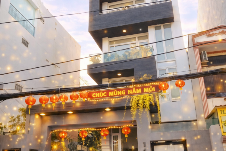 Bán tòa nhà 149 Nguyễn Cửu Vân - DT 8x25m - Hầm + 7 tầng - HĐT 110tr/thg - Giá 79 tỷ!