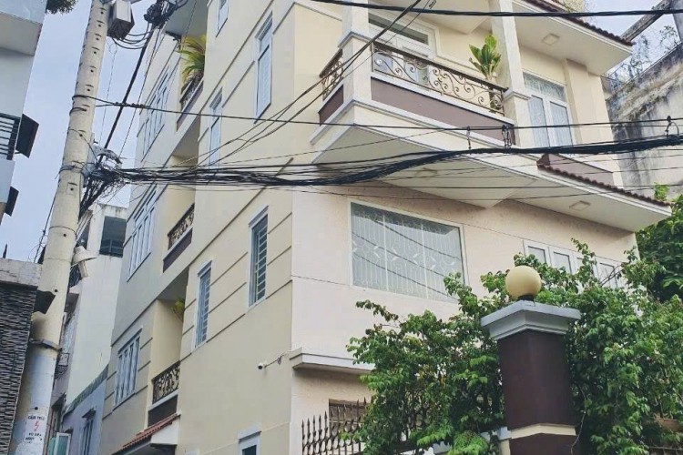Bán tòa nhà 235B Hoàng Hoa Thám - DT 6,5x13m - 5 tấm - KT 55tr/thg - Giá 18,2 tỷ!