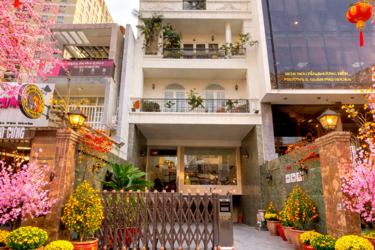 Bán tòa nhà 302 Nguyễn Thượng Hiền - DT 7x27m - Hầm + 7 tàng - Giá 70 tỷ!