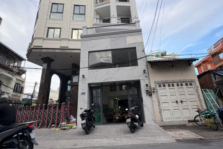 Bán tòa nhà 46D Trần Bình Trọng - DT 5x18m - 6 tấm thang máy - HĐT 100tr/thg - Giá 26,8 tỷ!