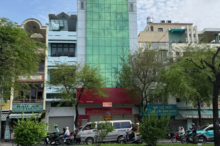 Cho thuê toà nhà 589-591 Hồng Bàng - 8x18m - 7 tầng - Giá 110tr/thg!