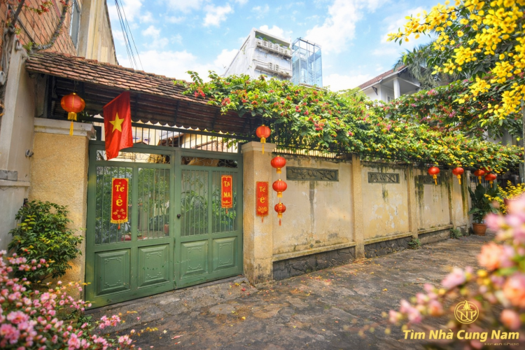 Cho thuê villa phong cách Pháp giữa lòng quận 3 - DT 13x18m - 3 tấm sân vườn - Giá 85 triệu/tháng!