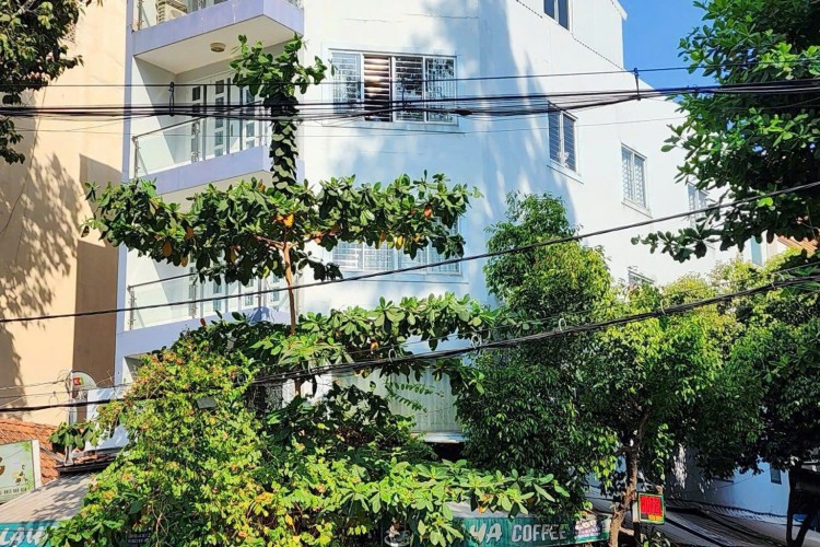 Góc 2MTKD 284-286 Nguyễn Gia Trí - DT 10x20m - 4 tầng + đất trống kế bên - Giá 57,5 tỷ!