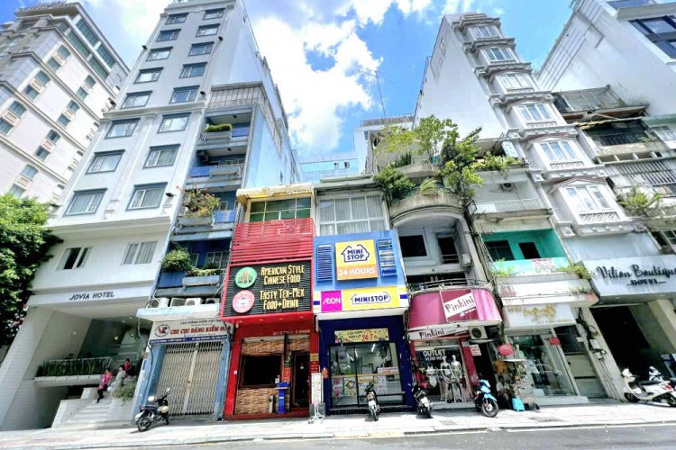 MTKD 126 Lý Tự Trọng ngay chợ Bến Thành - DT 4x23m - 4 tầng - HĐT 1.3 tỷ/năm - Giá 70 tỷ!