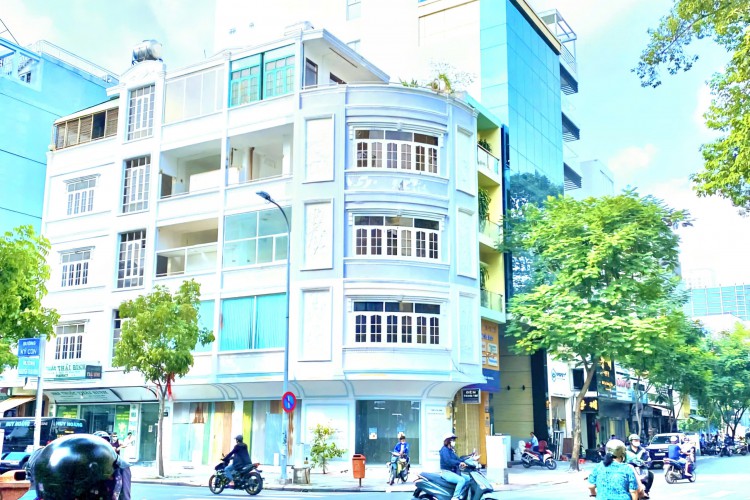 MTKD 84-86 đường Ký Con - DT 8x23m = 179m2 đất ở - 4 tấm - Giá 80 tỷ