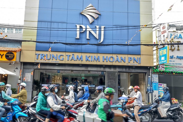 Bán nhà 142 Âu Cơ - DT 10x26m - 3 tấm - HĐT 100tr/thg - Giá 63 tỷ!