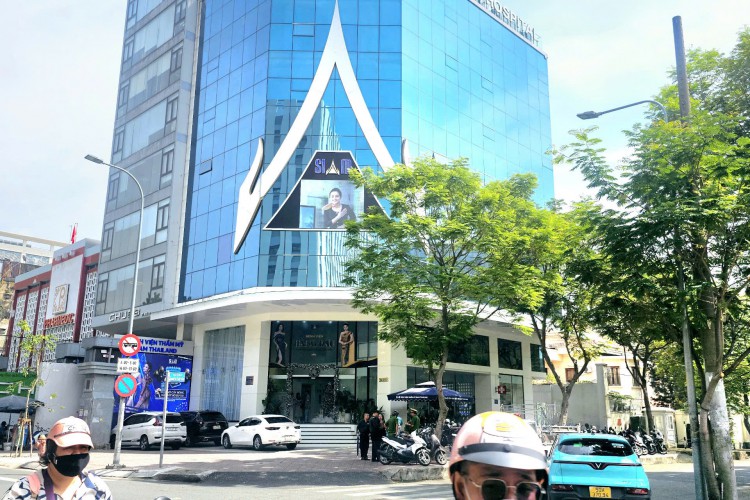 Toà 2MTKD 369B Nguyễn Trãi - DT 14x25m - 2 hầm + 10 tầng - HĐT 10 tỷ/năm - Giá 455 tỷ!